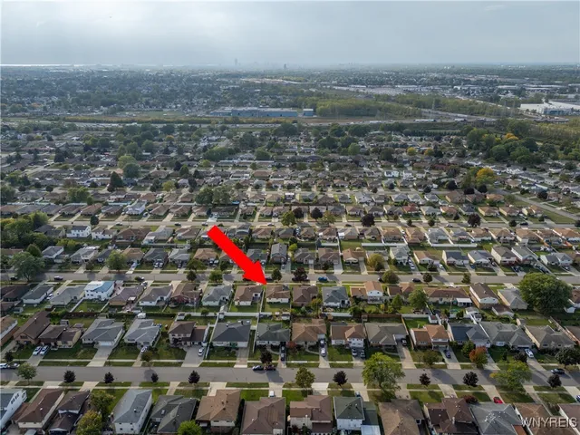 $215,000 | 74 Rosemead Lane, Cheektowaga, NY 14227