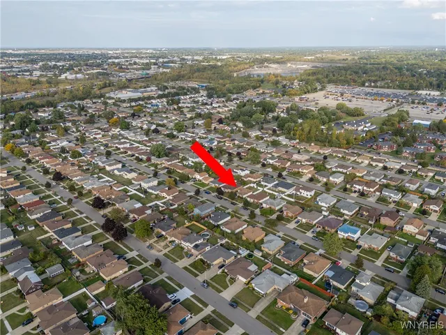 $215,000 | 74 Rosemead Lane, Cheektowaga, NY 14227