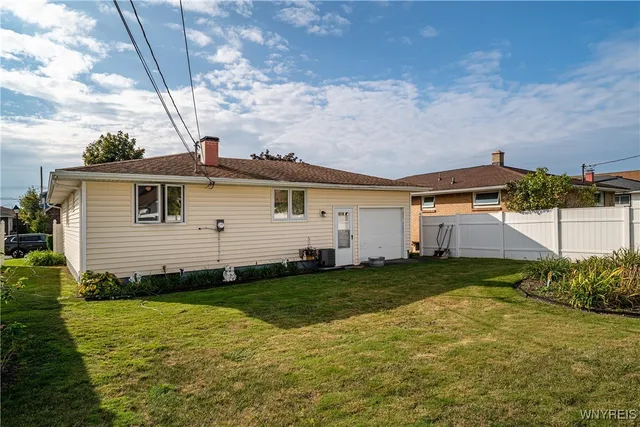 $215,000 | 74 Rosemead Lane, Cheektowaga, NY 14227
