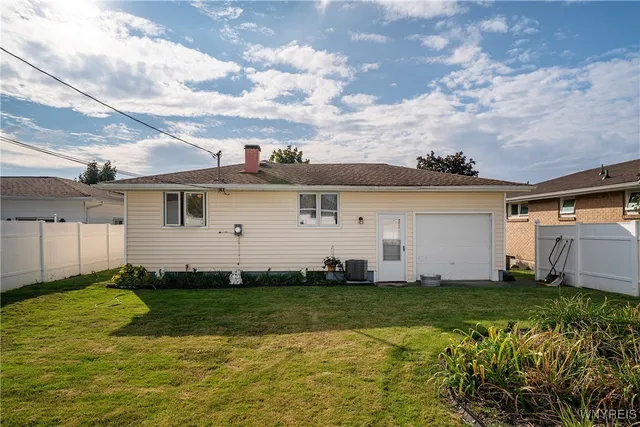 $215,000 | 74 Rosemead Lane, Cheektowaga, NY 14227