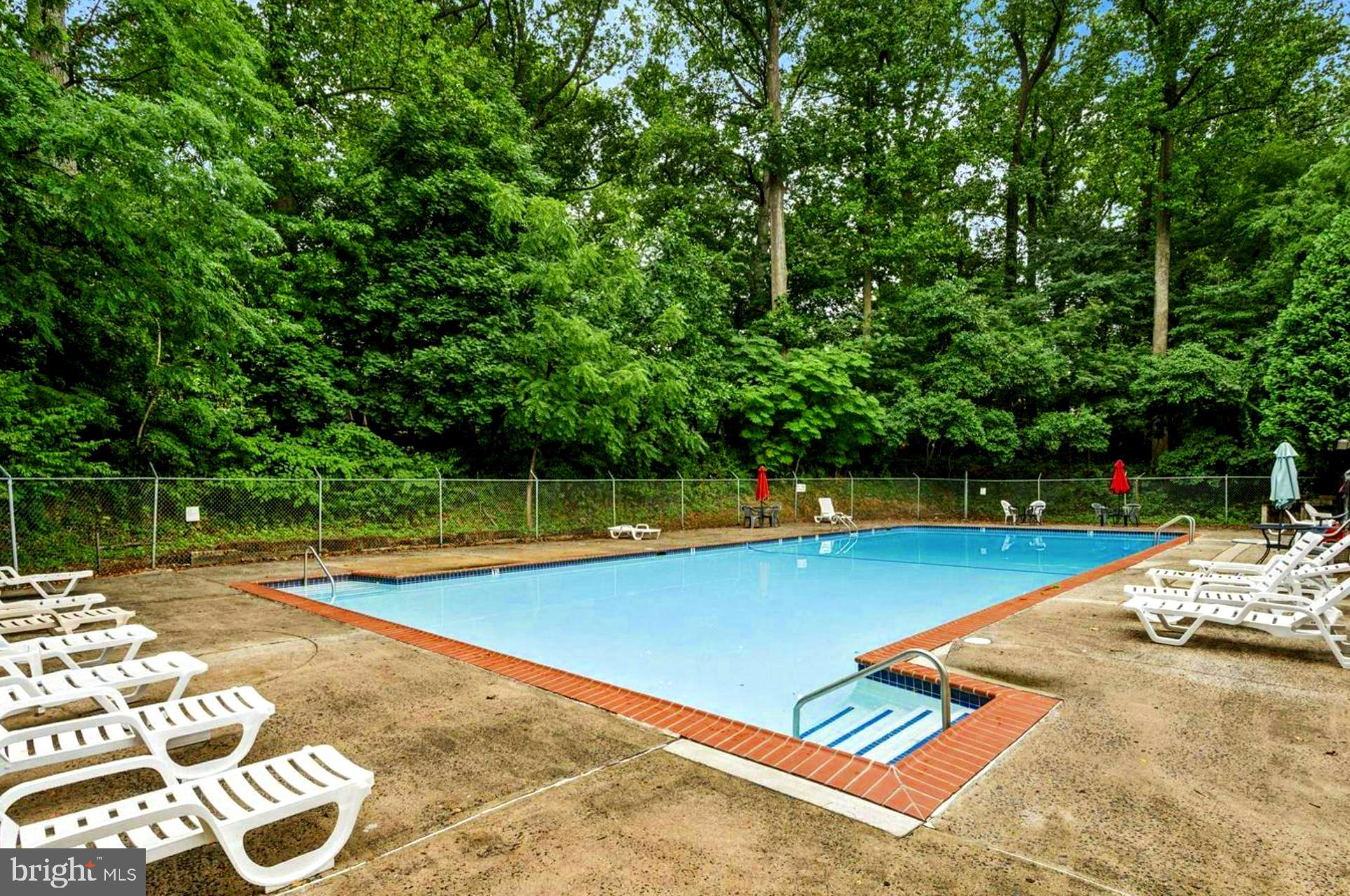400 Glendale Road, Unit A54 Havertown, PA 19083 - Photo 20 of 21 Community Pool