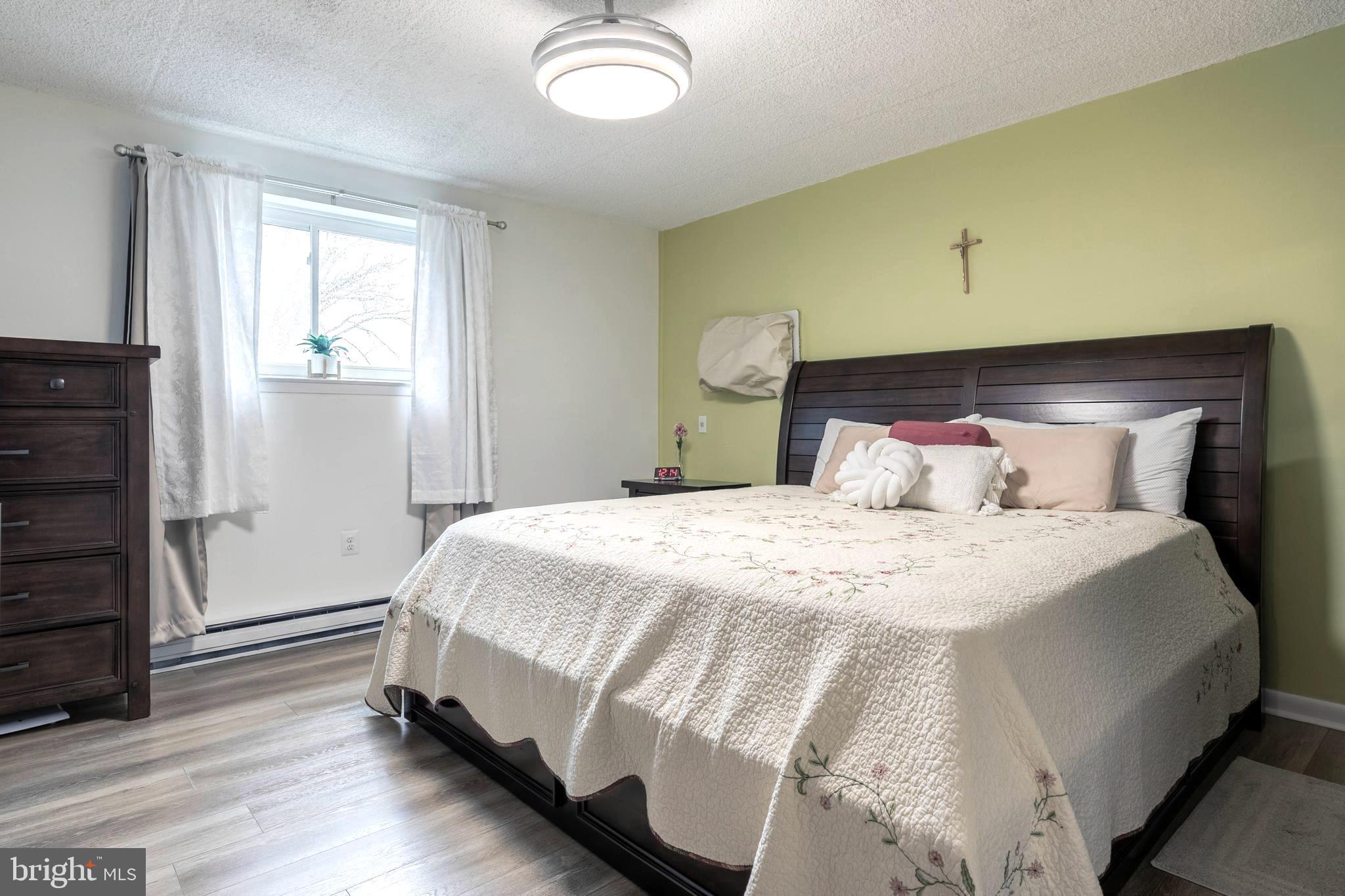 400 Glendale Road, Unit A54 Havertown, PA 19083 - Photo 8 of 21 Spacious Primary Bedroom