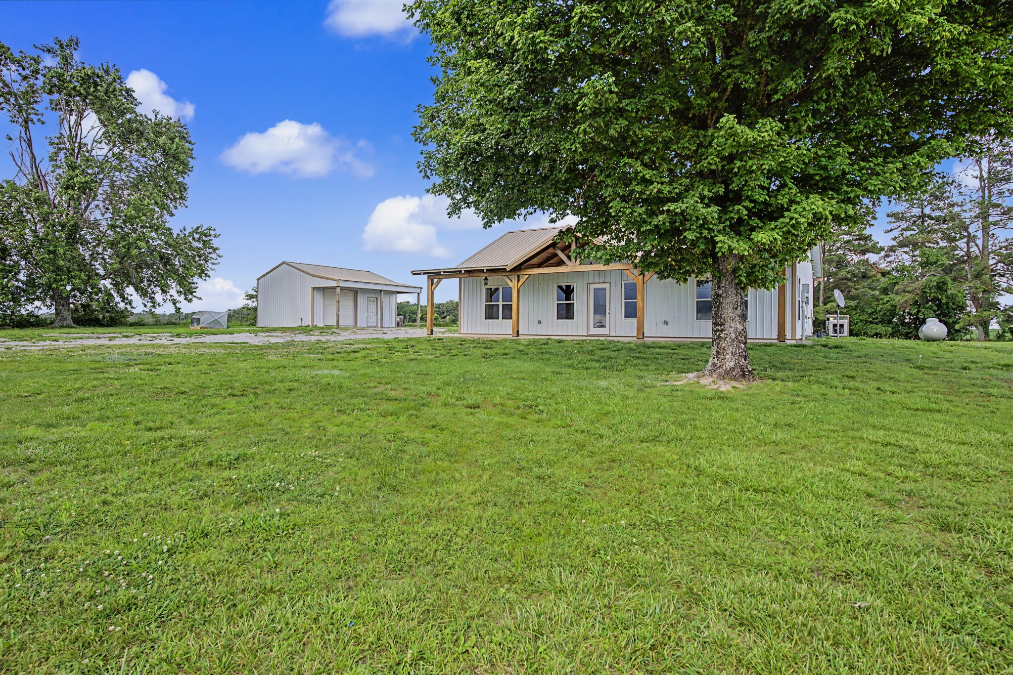8 Self Road Lawrenceburg, TN 38464 - Photo 3 of 32 Gallery Image 3