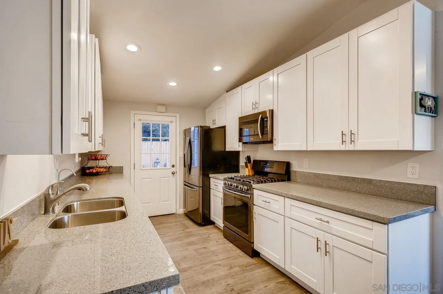 14136 Frame Road Poway, CA 92064 - Photo 2 of 40 Gallery Image 2