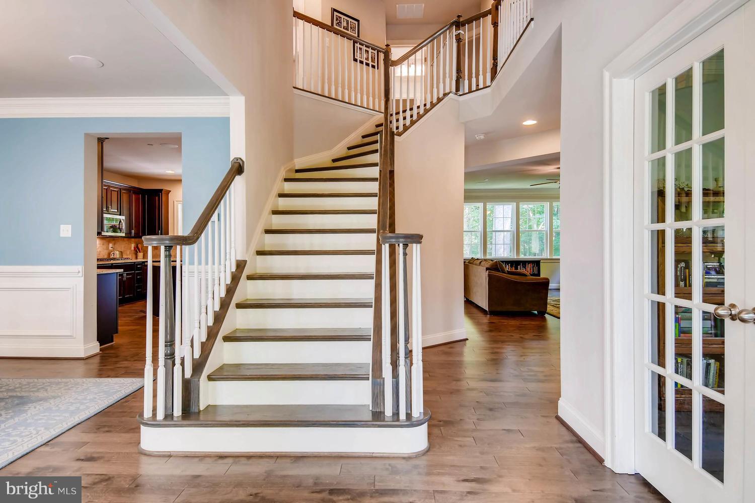5507 Green Bridge Road Dayton, MD 21036 - Photo 5 of 30 Elegant staircase welcomes you in the foyer