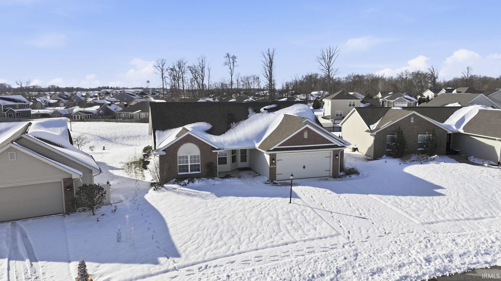 13221 Delano Cove Fort Wayne, IN 46845 - Photo 3 of 27