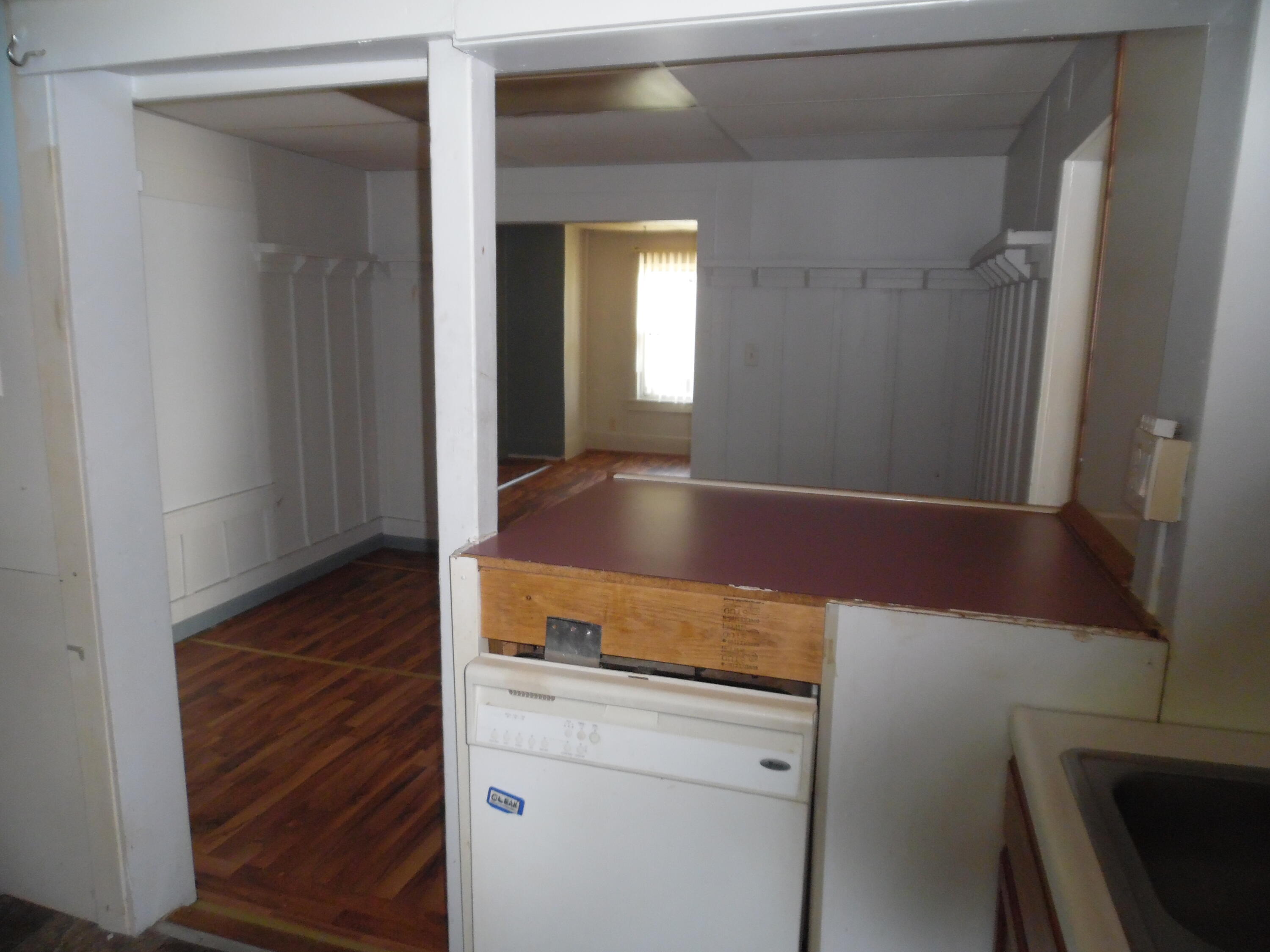 441 Adams Street Jackson, MI 49202 - Photo 13 of 20 SAM_0613