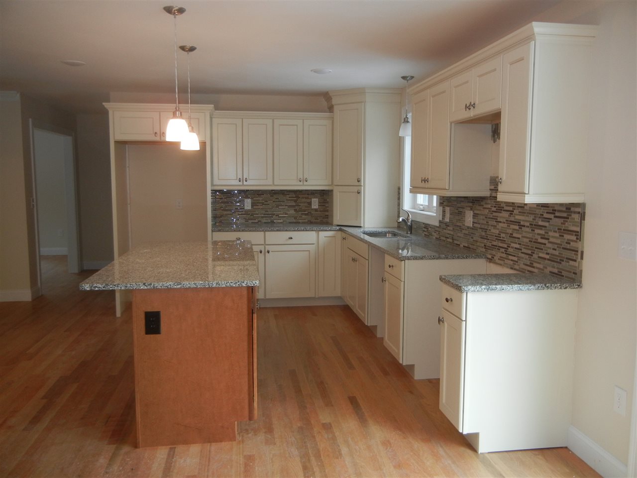 12 Blueberry Hill Road Amherst, NH 03031 - Photo 23 of 37