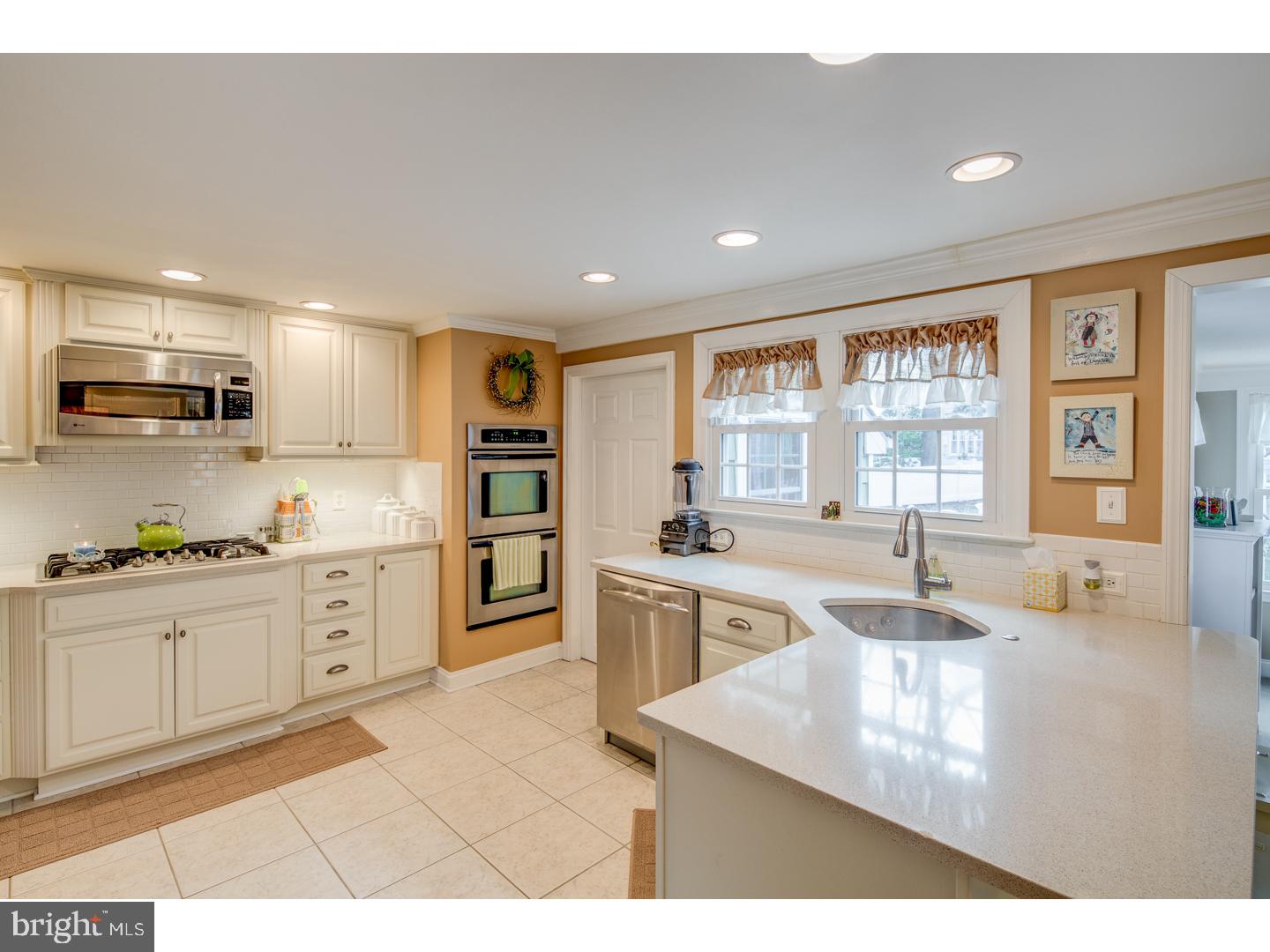 127 Pearl Croft Road Cherry Hill, NJ 08034 - Photo 8 of 25 Gallery Image 8