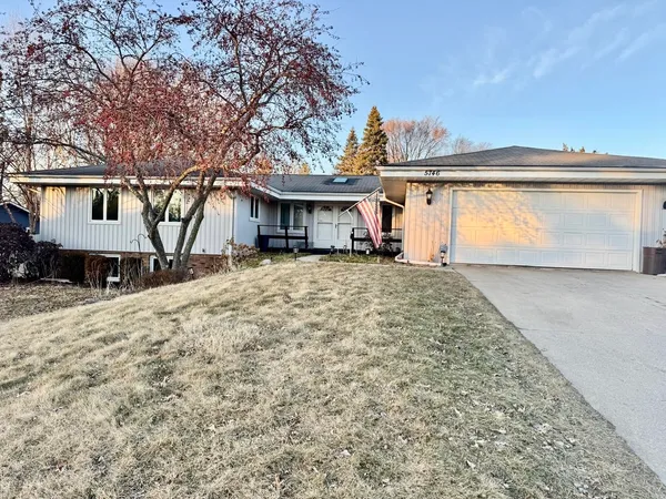 $3,000 | 5746 Berwick Place, Rockford, IL 61107