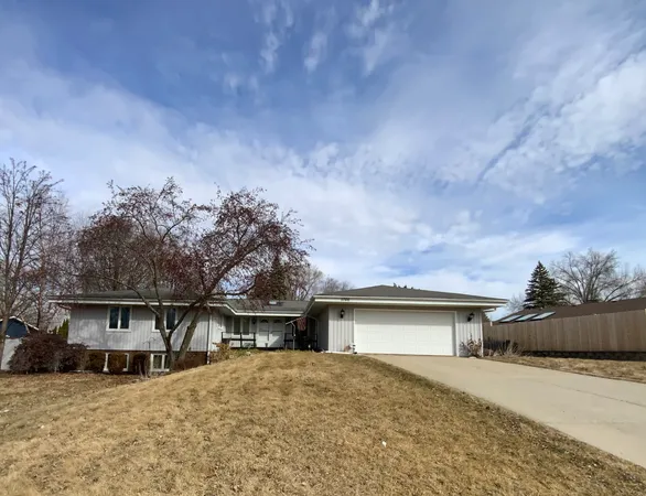 $3,000 | 5746 Berwick Place, Rockford, IL 61107