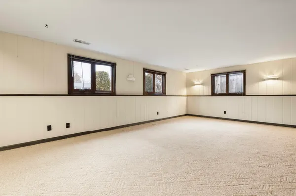 $3,000 | 5746 Berwick Place, Rockford, IL 61107