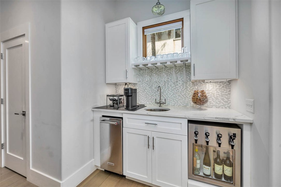 305 Yacht Club Lane St. Simons Island, GA 31522 - Photo 11 of 54