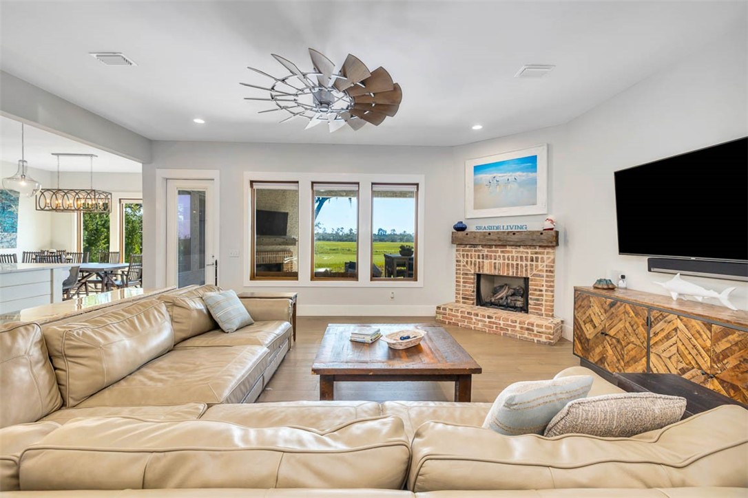 305 Yacht Club Lane St. Simons Island, GA 31522 - Photo 5 of 54