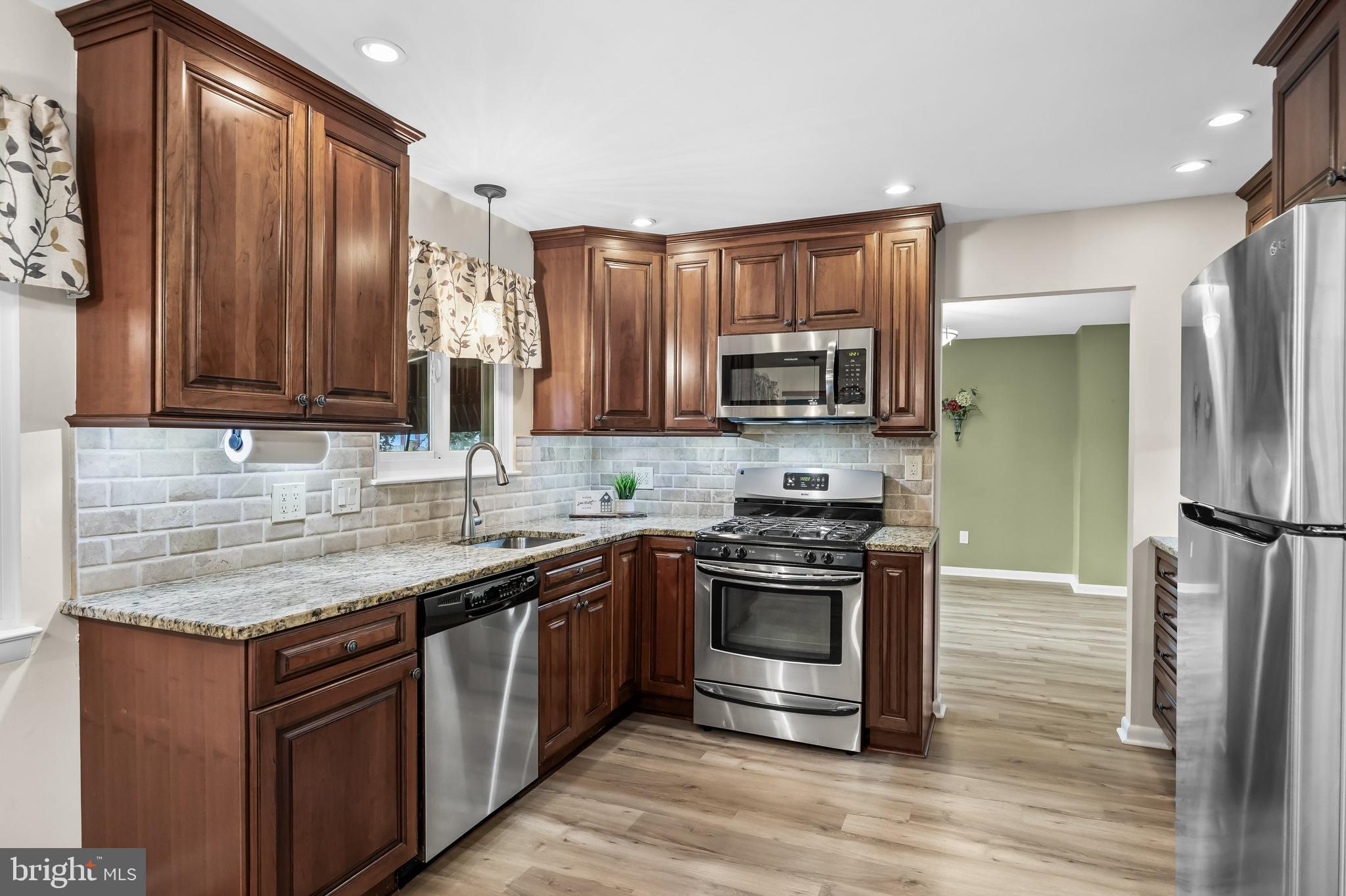 112 Champlain Road Marlton, NJ 08053 - Photo 13 of 44 Granite counters