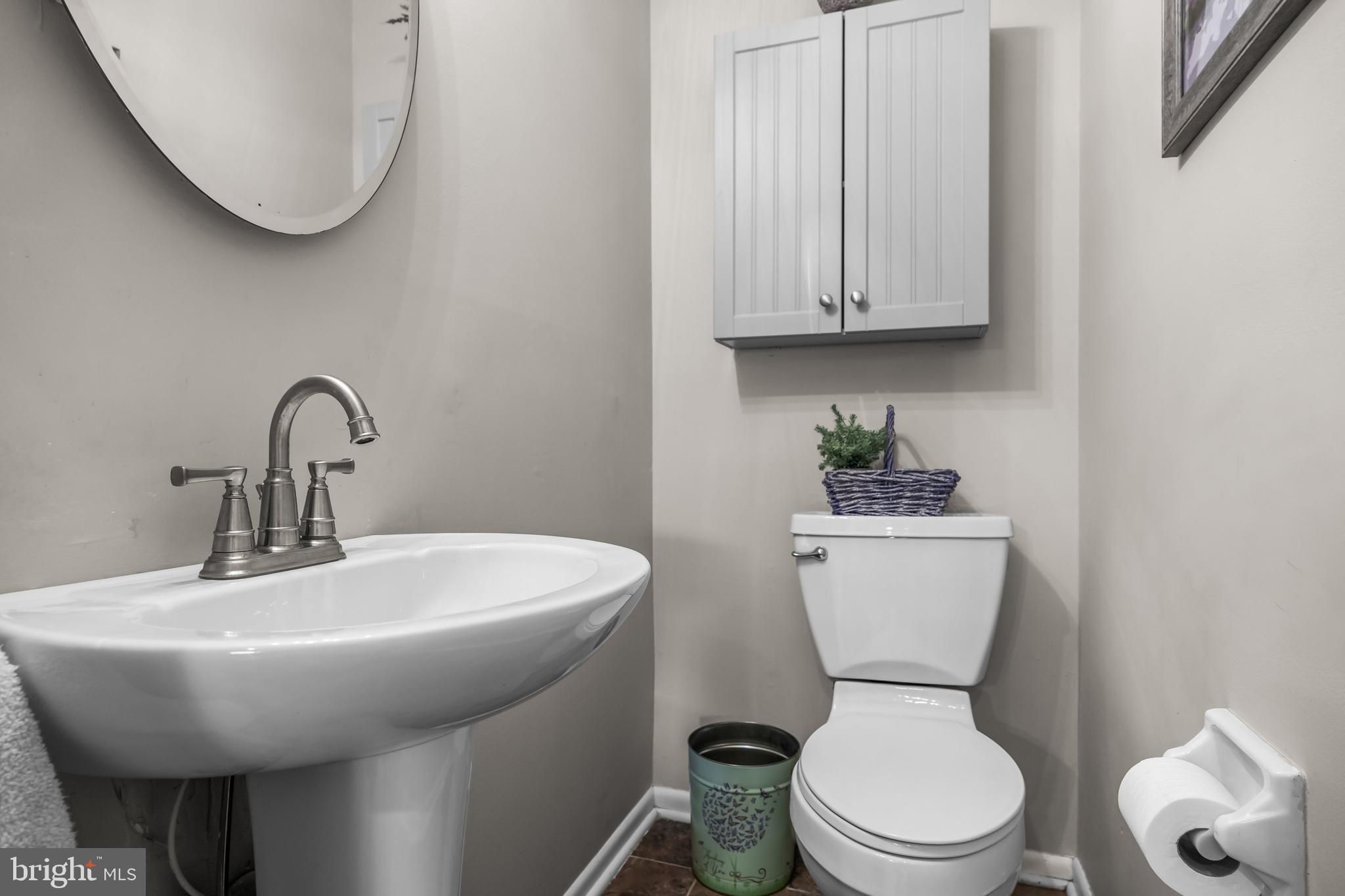 112 Champlain Road Marlton, NJ 08053 - Photo 19 of 44 Main level powder room