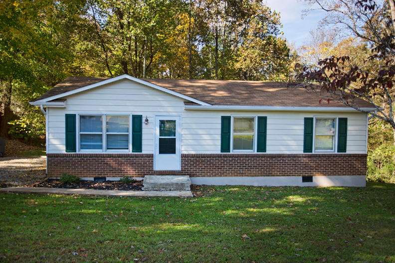3977 Pitzer Road Roanoke, VA 24014 - Photo 2 of 29 Pitzer001a