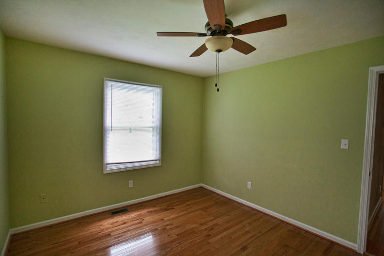 3977 Pitzer Road Roanoke, VA 24014 - Photo 14 of 29 Pitzer014