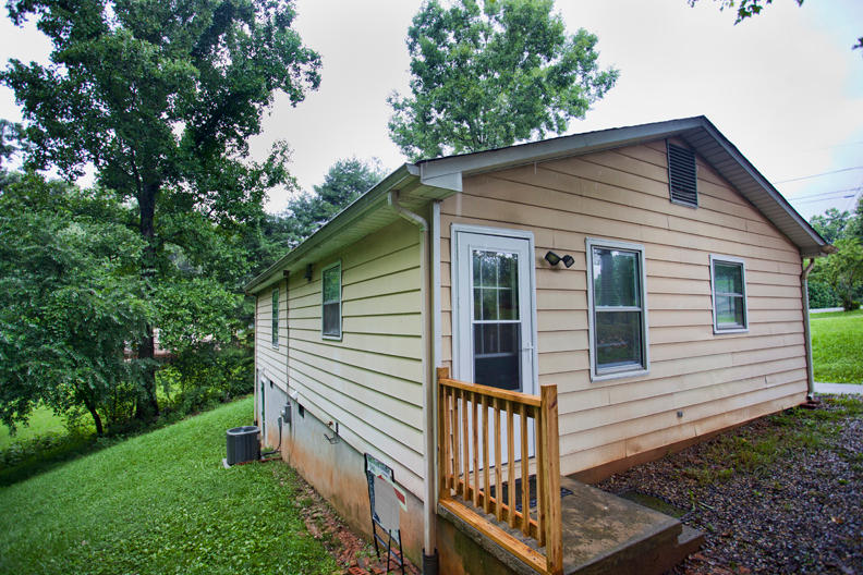 3977 Pitzer Road Roanoke, VA 24014 - Photo 21 of 29 Pitzer021