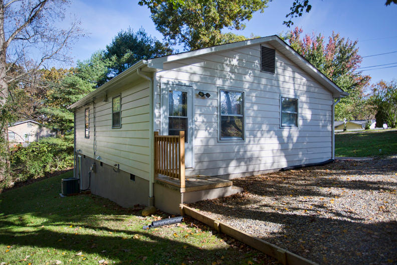 3977 Pitzer Road Roanoke, VA 24014 - Photo 25 of 29 Pitzer002a