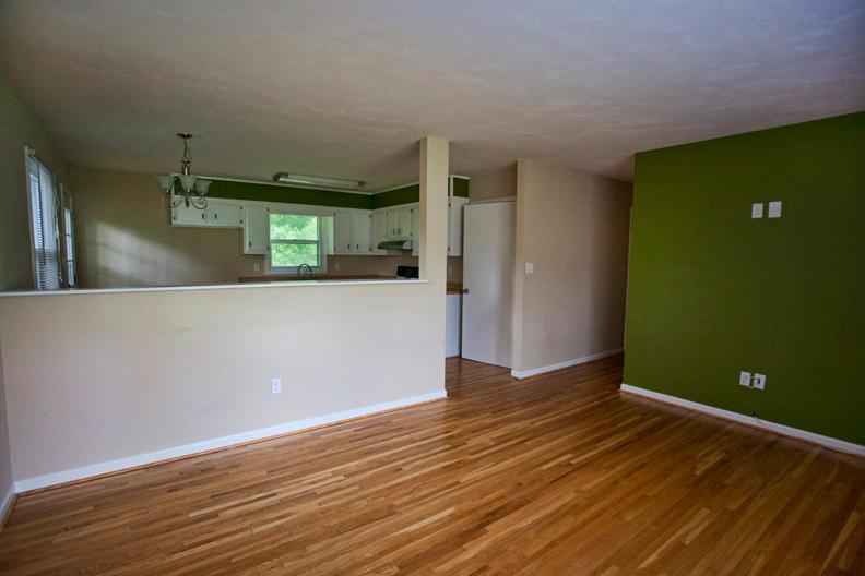 3977 Pitzer Road Roanoke, VA 24014 - Photo 6 of 29 Pitzer004