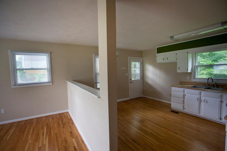 3977 Pitzer Road Roanoke, VA 24014 - Photo 8 of 29 Pitzer006