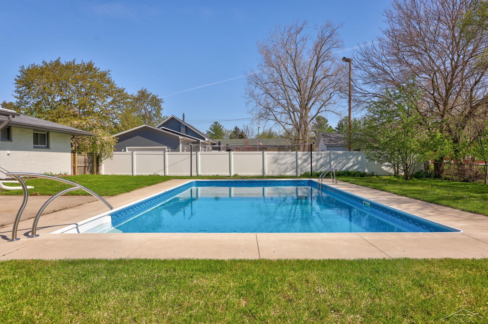 3950 North Thomas Road Freeland, MI 48623 - Photo 34 of 38