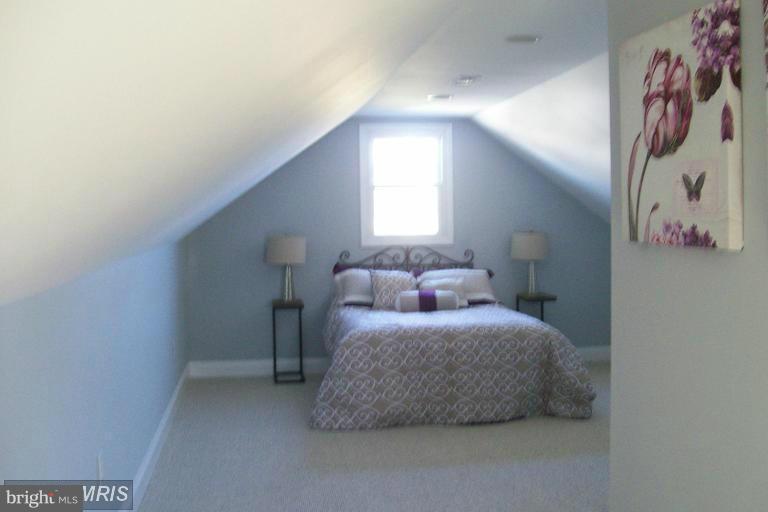 2703 Garnet Road Baltimore, MD 21234 - Photo 12 of 19 Bedroom (Master)