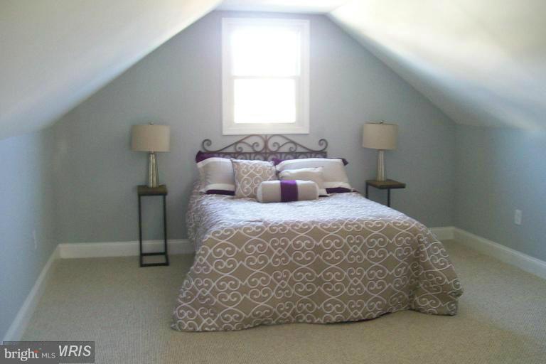 2703 Garnet Road Baltimore, MD 21234 - Photo 13 of 19 Bath (Master)