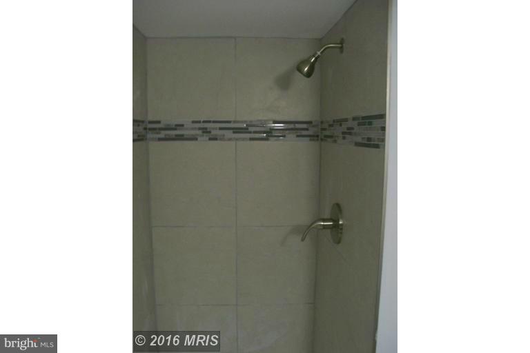 2703 Garnet Road Baltimore, MD 21234 - Photo 16 of 19 Bath