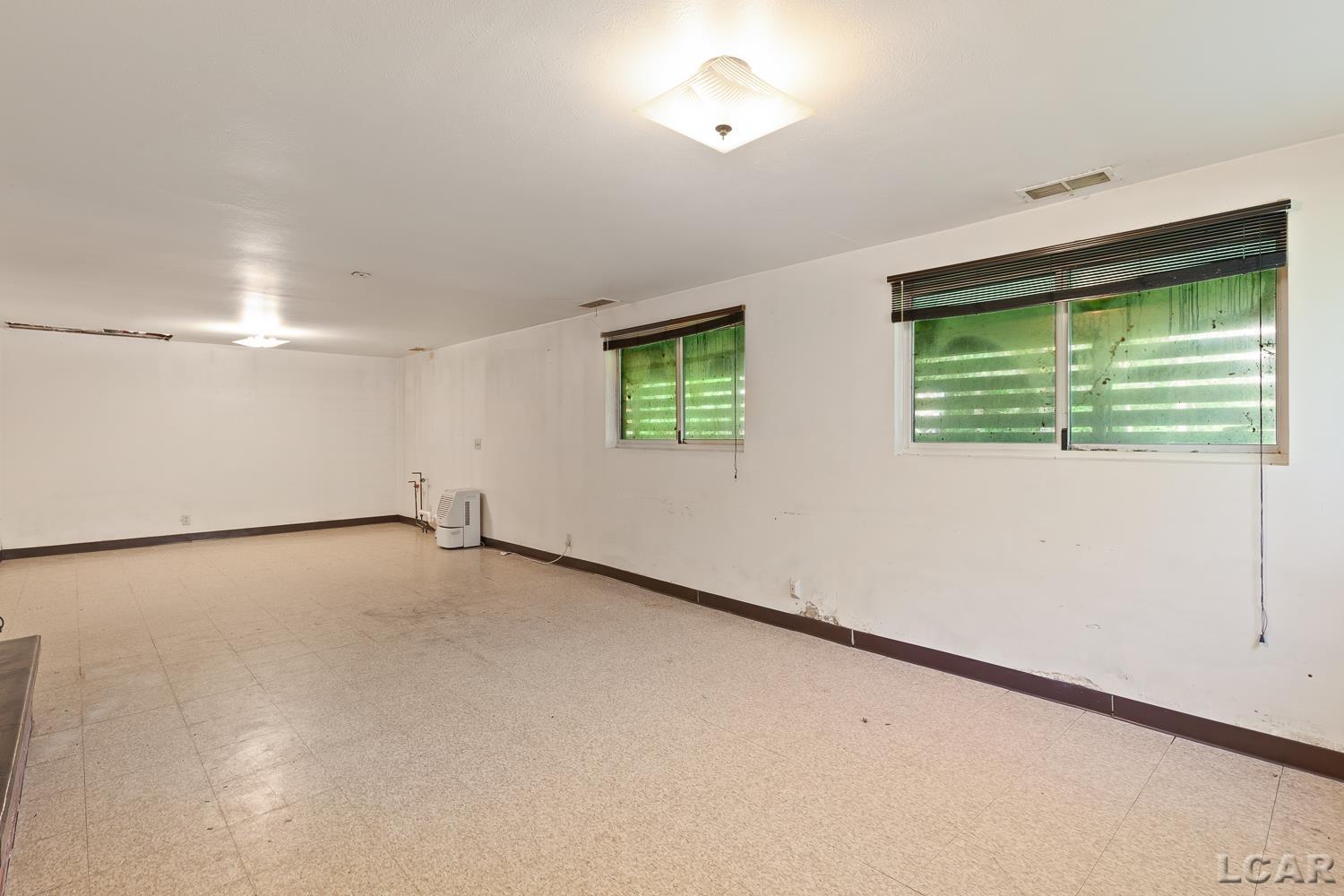 601 North Occidental Road Tecumseh, MI 49286 - Photo 23 of 52 50174577-b7751798-2248-4f6e-a758-ec7b9f2da397.JPG
