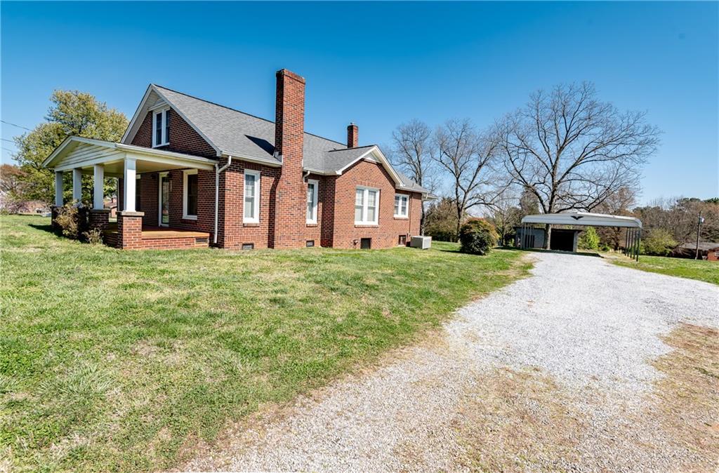 4774 Springs Road Conover, NC 28613 - Photo 3 of 47 Gallery Image 3