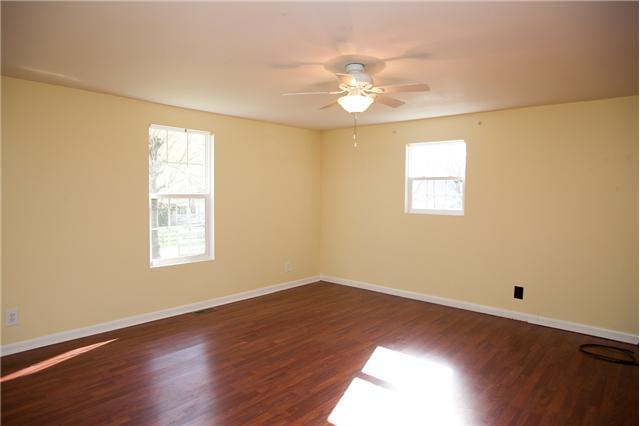 171 Henry Road Goodlettsville, TN 37072 - Photo 14 of 17 Large Master Bedroom