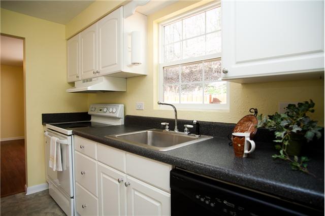 171 Henry Road Goodlettsville, TN 37072 - Photo 6 of 17 Gallery Image 6
