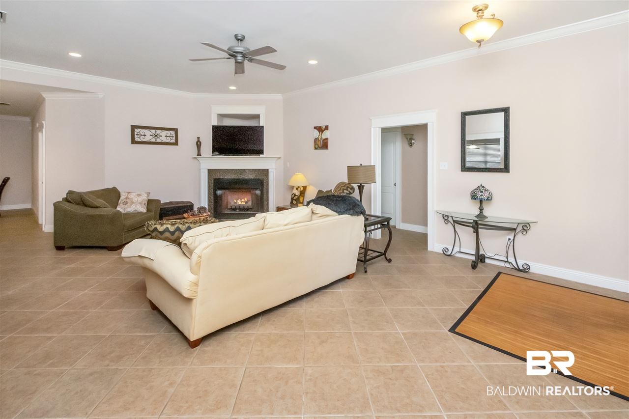 950 South Weatherby Street Saraland, AL 36571 - Photo 3 of 47