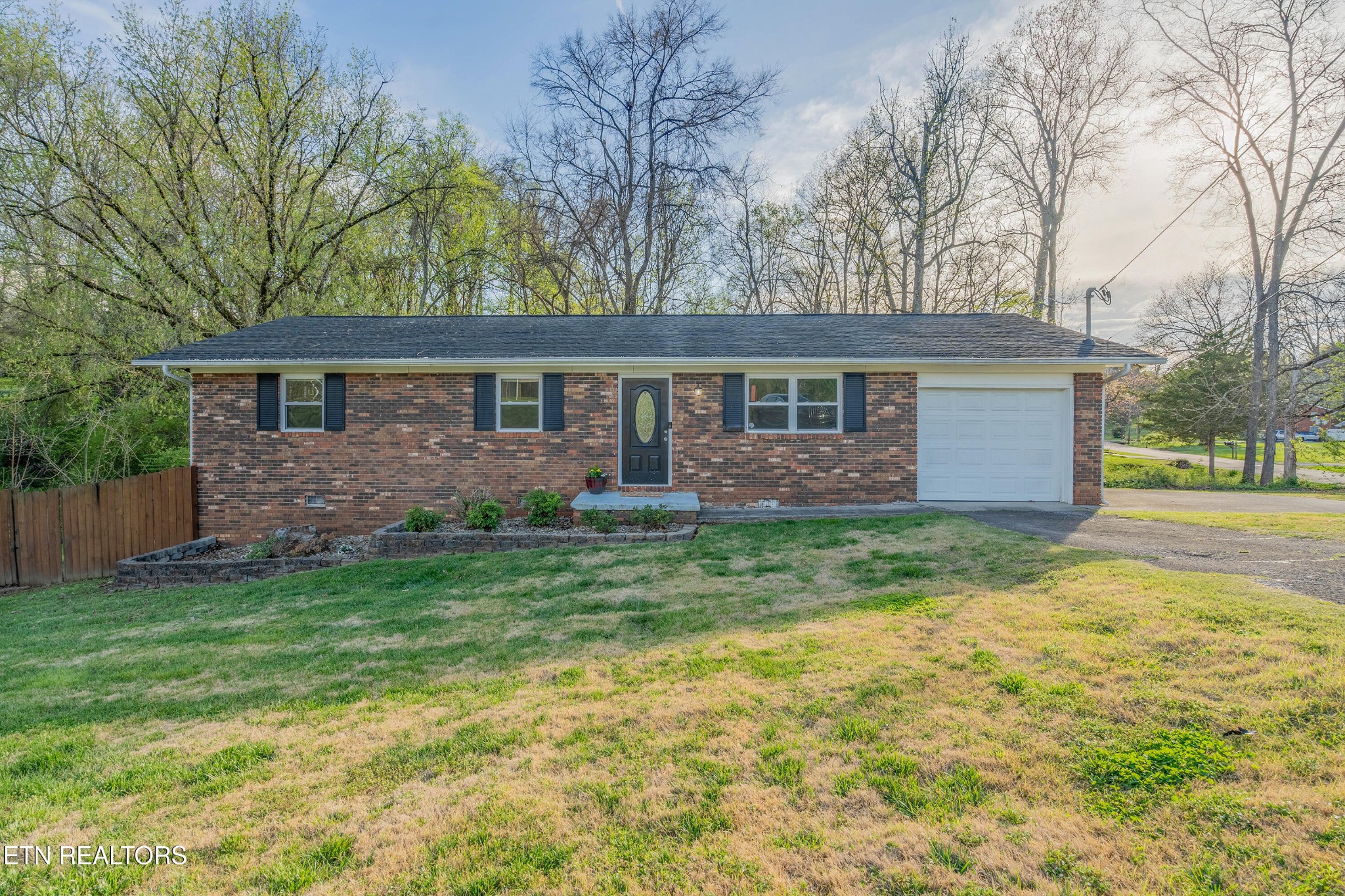 5624 Magazine Road Knoxville, TN 37920 - Photo 1 of 21 Gallery Image 1