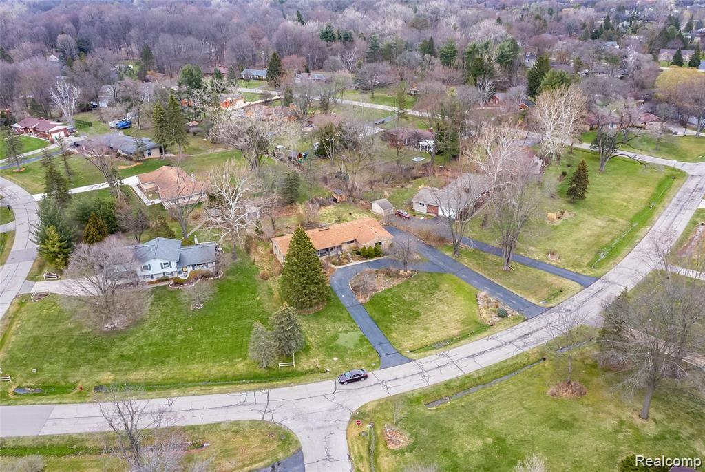 32920 Raphael Road Farmington, MI 48336 - Photo 42 of 50 Drone7.jpg