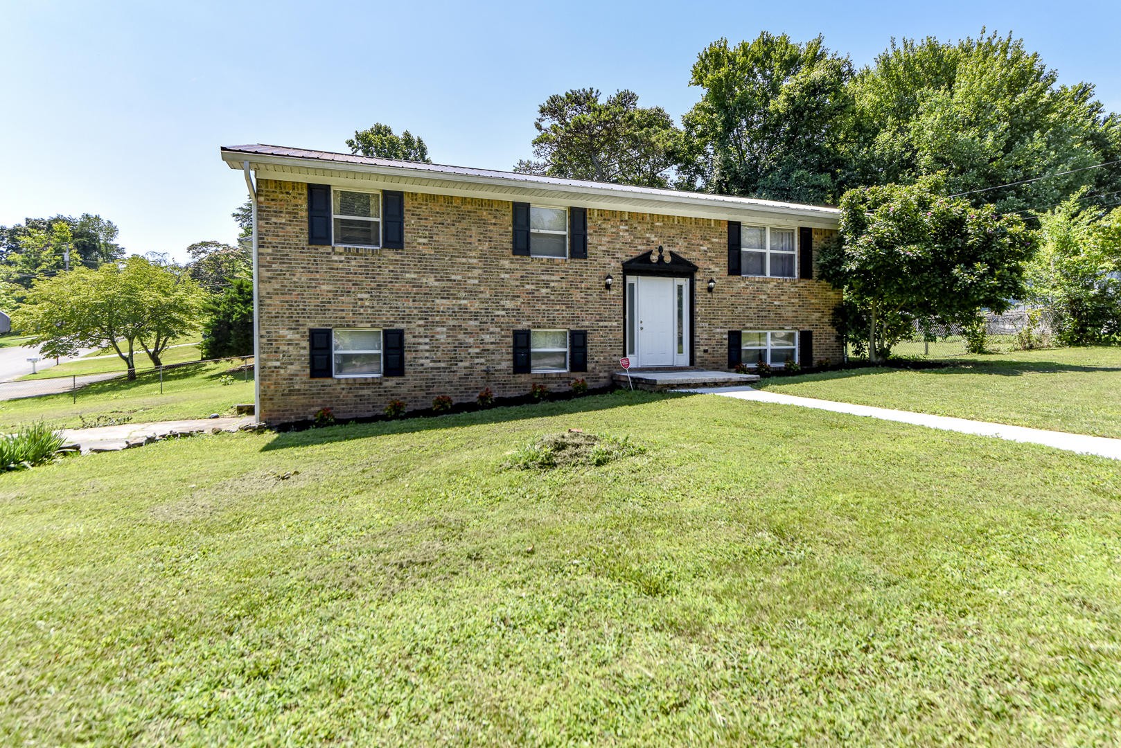 3404 Wexgate Road Knoxville, TN 37931 - Photo 4 of 29 Gallery Image 4