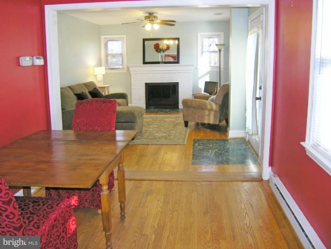 10212 Procter Street Silver Spring, MD 20901 - Photo 15 of 18 Dining Room