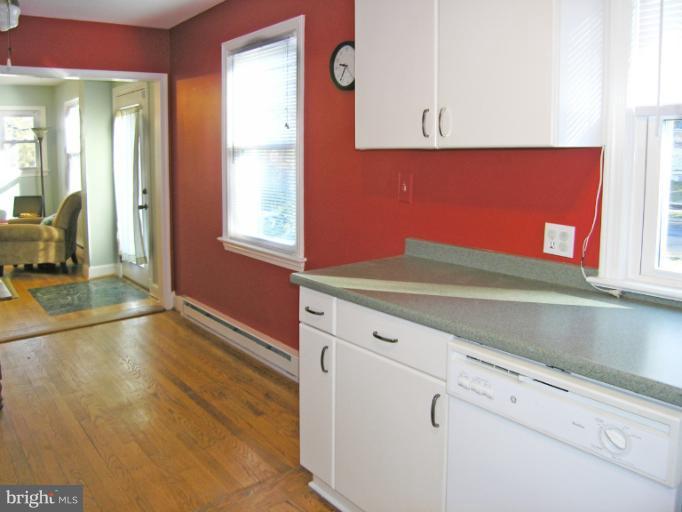 10212 Procter Street Silver Spring, MD 20901 - Photo 6 of 18 Kitchen