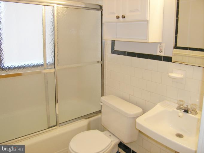 10212 Procter Street Silver Spring, MD 20901 - Photo 7 of 18 Bath - main level