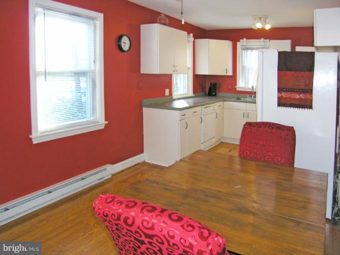 10212 Procter Street Silver Spring, MD 20901 - Photo 10 of 18 Dining Room