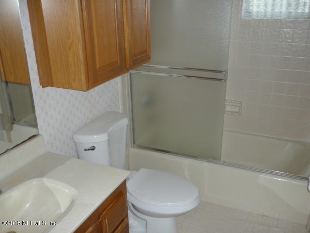 5437 Fort Caroline Road Jacksonville, FL 32277 - Photo 25 of 32 Hall Bath