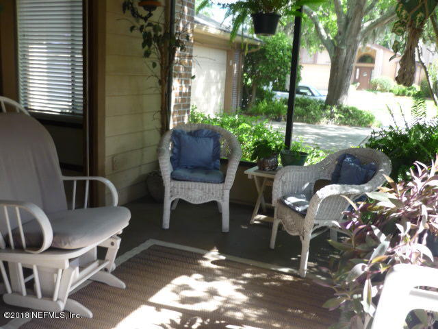 5437 Fort Caroline Road Jacksonville, FL 32277 - Photo 29 of 32 Screened Porch