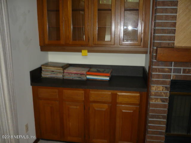 5437 Fort Caroline Road Jacksonville, FL 32277 - Photo 10 of 32 Great Room w/ Wet Bar