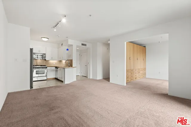 $2,800 | 267 San Pedro Street, Unit 507, Los Angeles, CA 90012