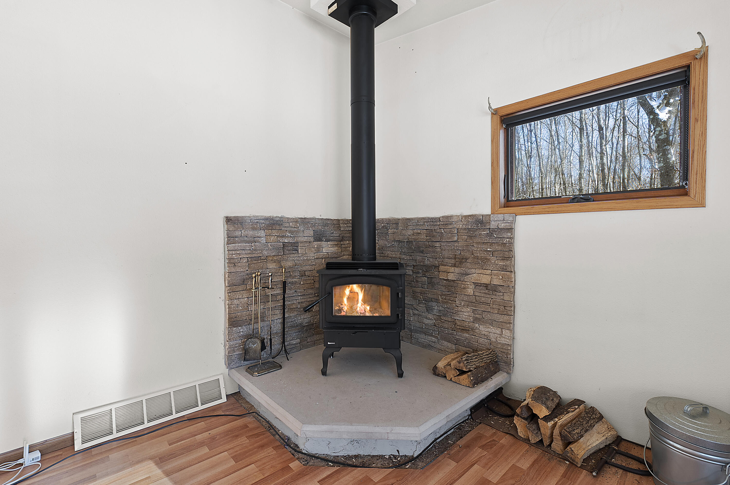 N1520 Spring Glen Road Menominee, WI 54135 - Photo 10 of 55 Free Standing Wood Stove