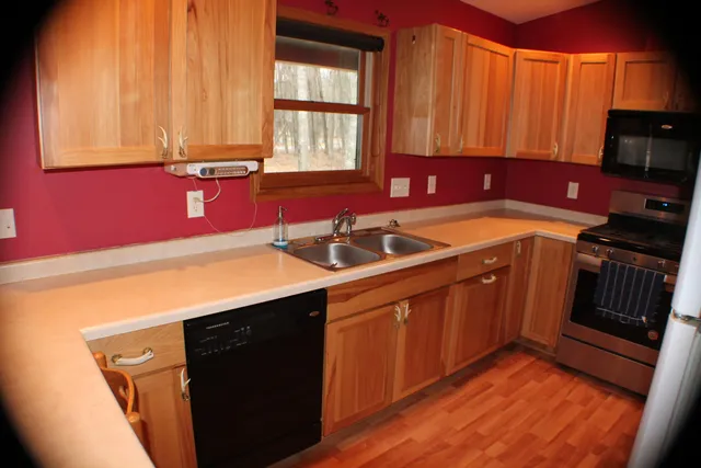 $275,000 | N1520 Spring Glen Road, Menominee, WI 54135