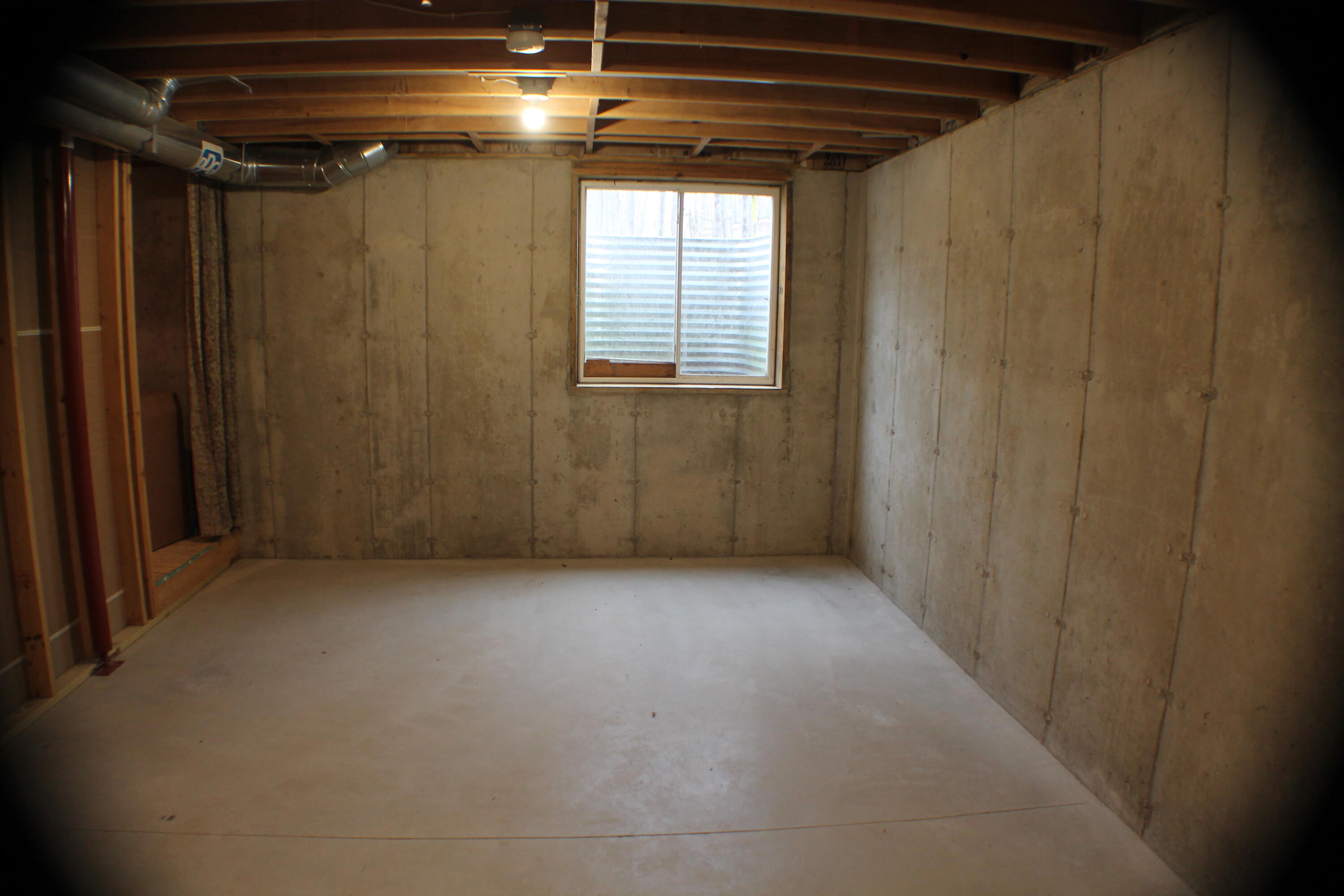 N1520 Spring Glen Road Menominee, WI 54135 - Photo 25 of 55 Egress Window For Future Living Space!