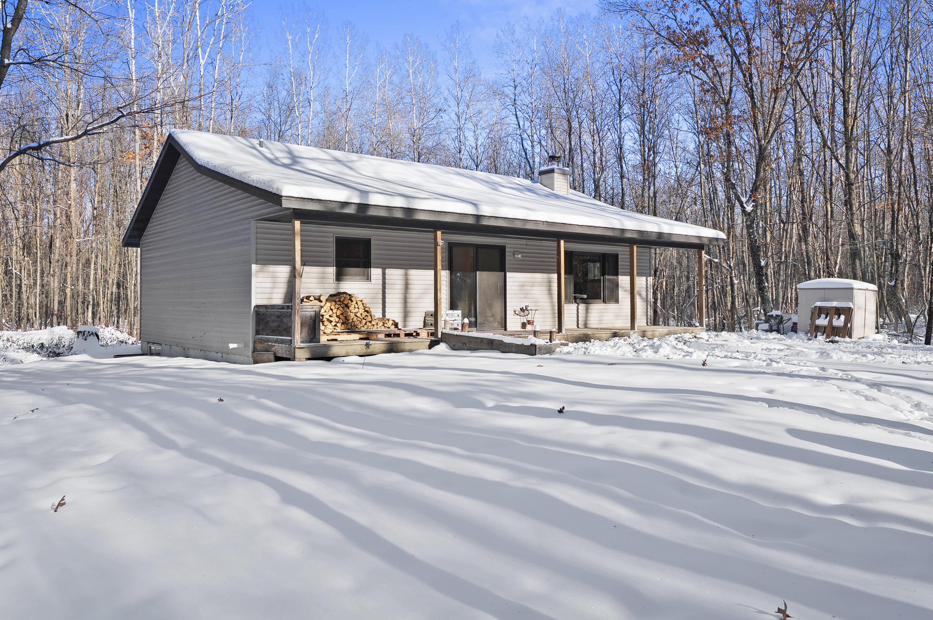 N1520 Spring Glen Road Menominee, WI 54135 - Photo 52 of 55 Front